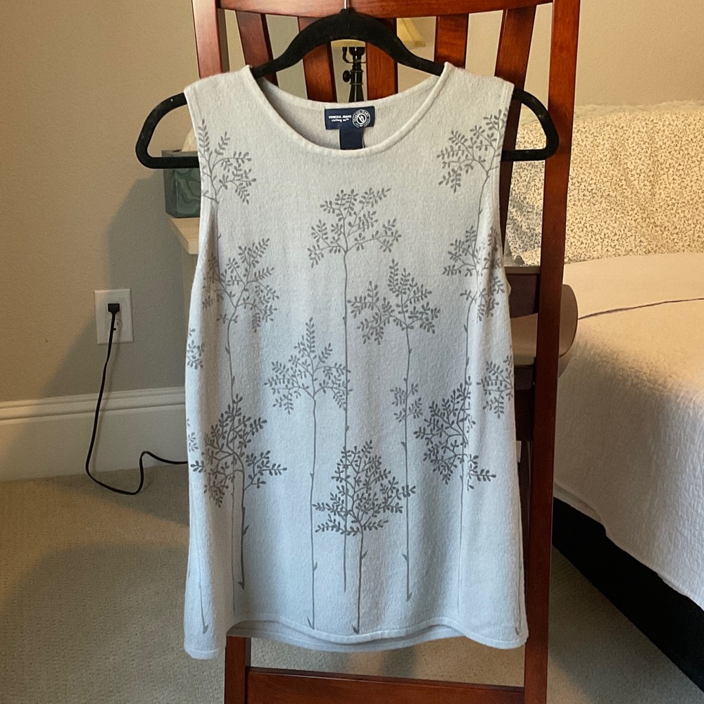 Elegant Gray Tank Top with Tree Motif